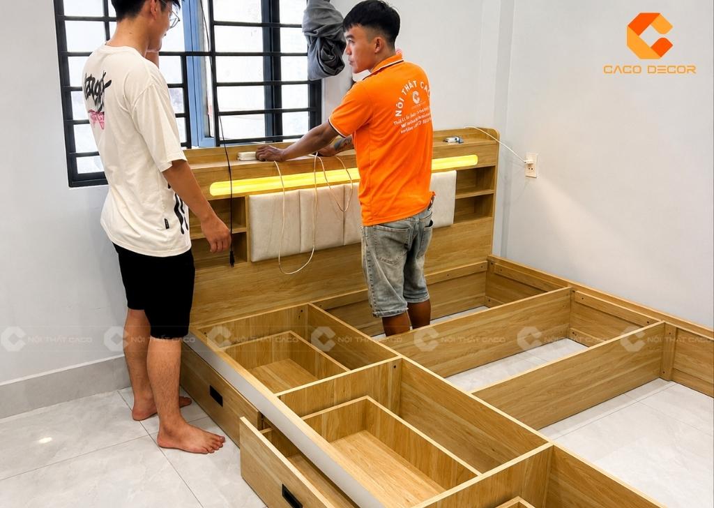 CaCo lắp đặt giường 1m8x2m cho khách
